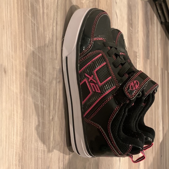 Heelys Shoes Heelys Black And Pink Sneakers Poshmark
